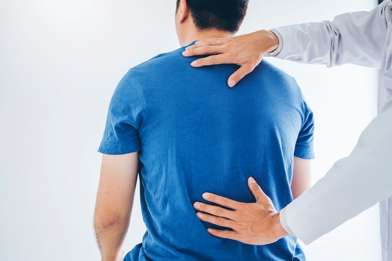 Back Doctor vs Chiropractor